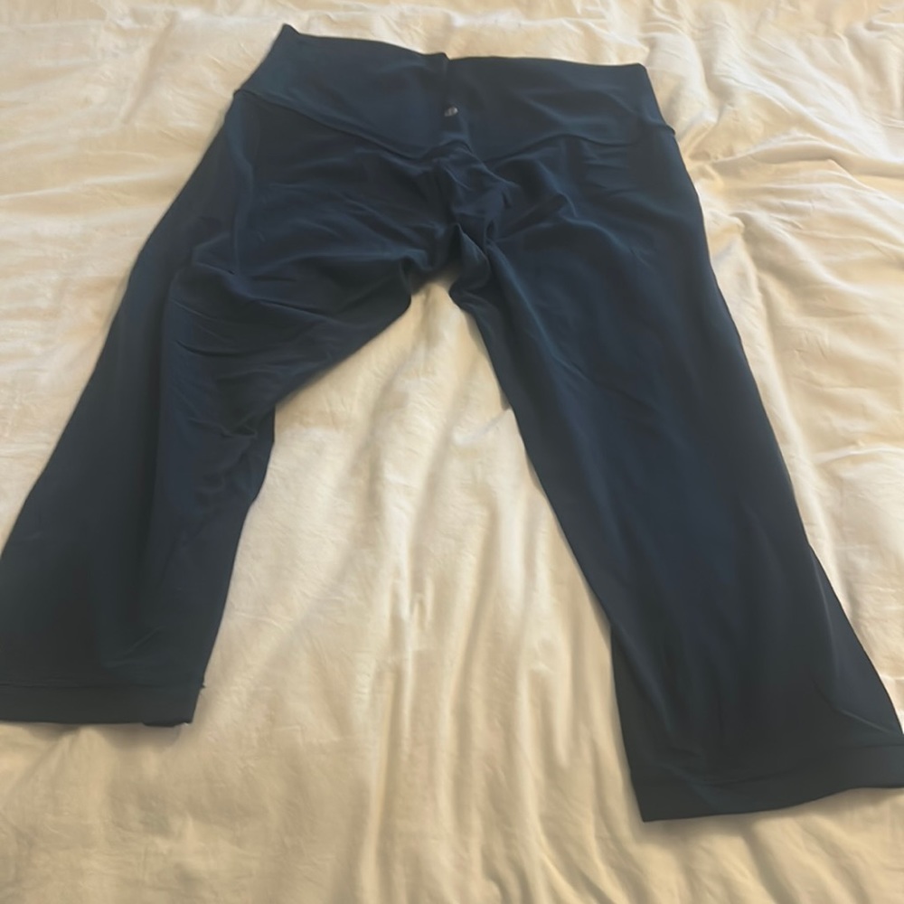 Lululemon dark teal capri size 10